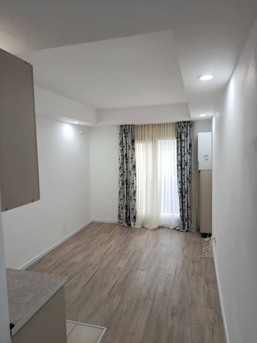 Inchiriez Garsoniera  Cosmopolis