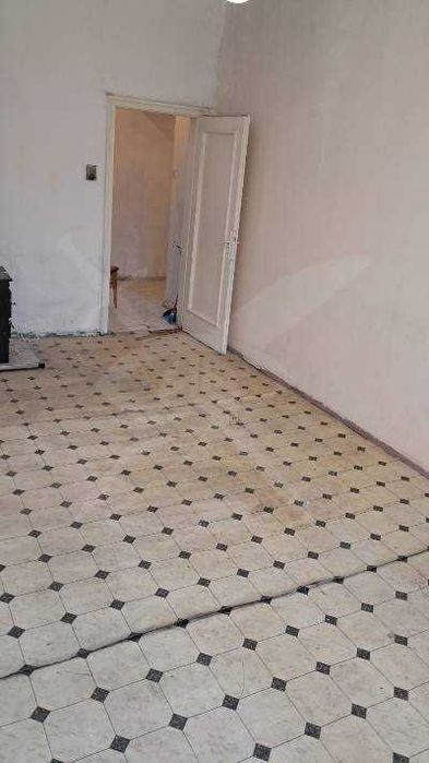 Продава се Тристаен апартамент в Пловдив, Център - 70 кв.м за 831 €/кв.м - Снимка #3