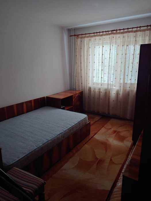 Inchiriez apartament 3 camere Pitesti