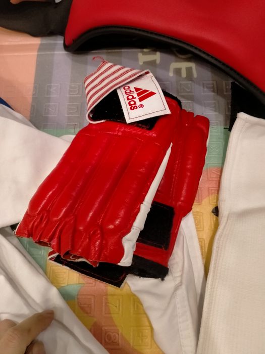 Продам кимоно с защитами