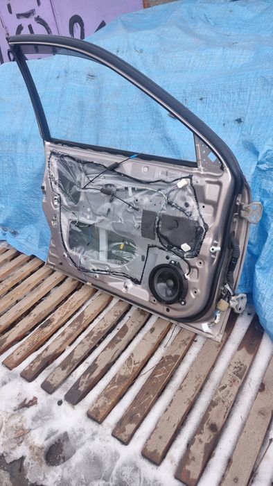 Дверь на Subaru Outback BR