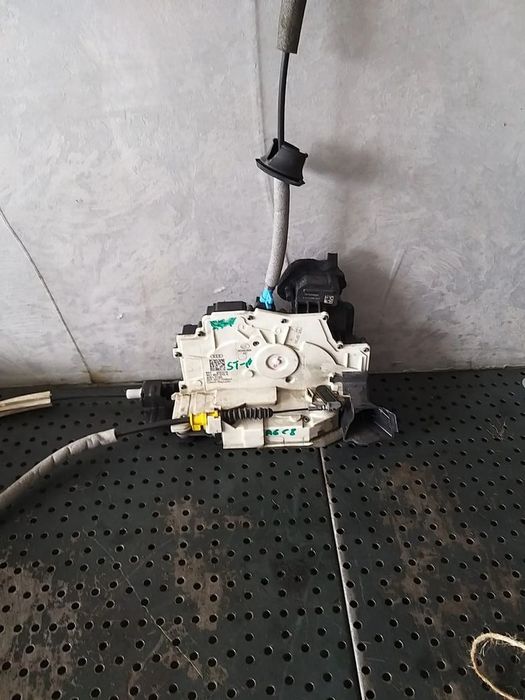 Broasca usa stanga fata audi a6 c8 4k 4k1837015k