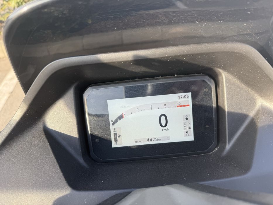 Honda PCX DX, 2025, 4200km garantie