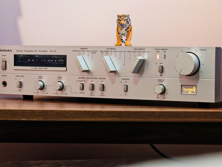 Technics SU-V5. Amp. venit din vremuri de aur. Superb. Preț fix !