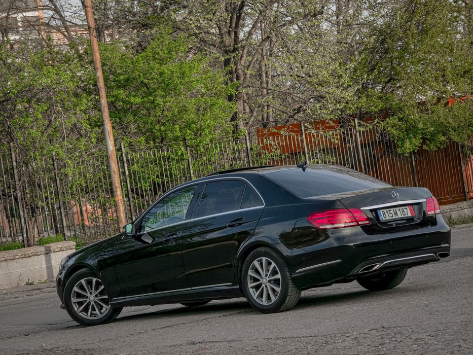 Mercedes-benz E220 7G-Tronic/LED/Шибедах