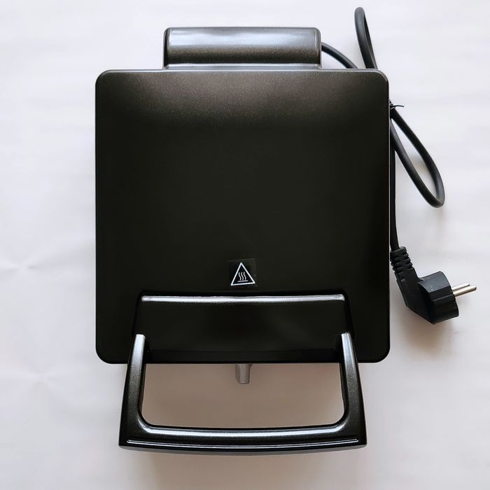 Aparat pentru gaufre / vafe Camry 2000 W