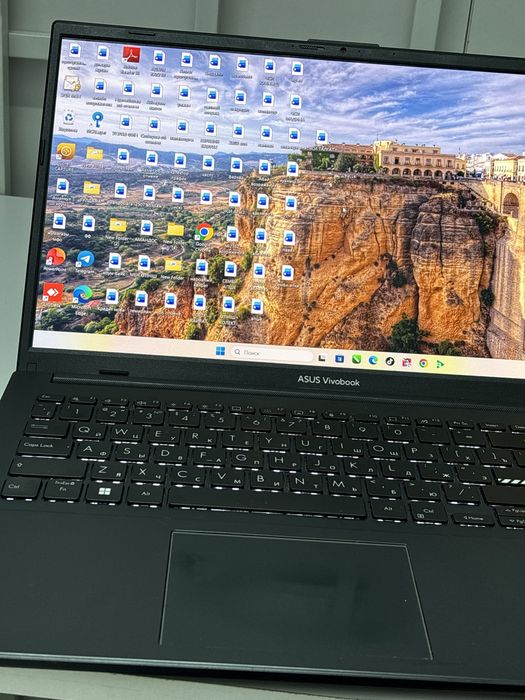 Asus  8gb 512SSD