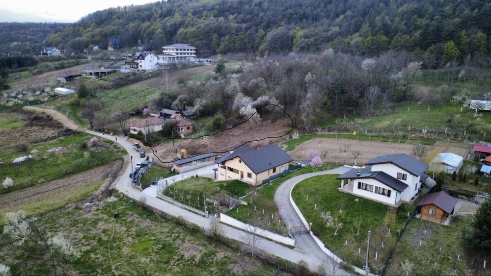 Teren la padure  Maracineni