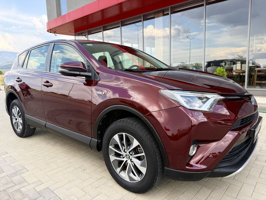 Toyota RAV 4 2.5 HYBRID 197к.с 2017г. FULL SERVICE