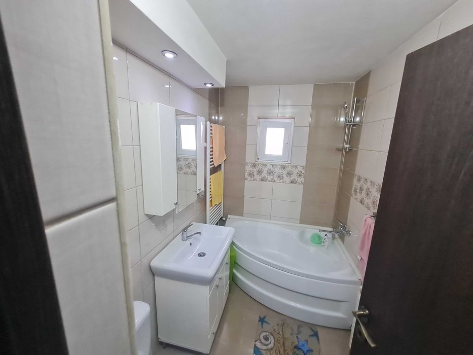 Vand apartament 3 camere decomandat