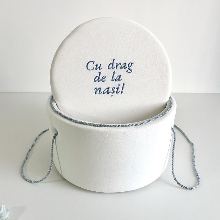 Cufar ( Cutie pentru trusou butetat, catifea ivoar brodat