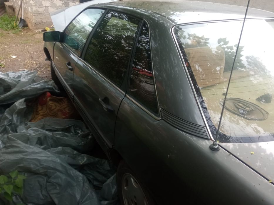 audi 100 на запчасти