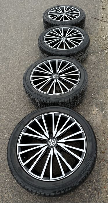 Vând set jante R17 cu anvelope de vară Hankook Ventus Prime4