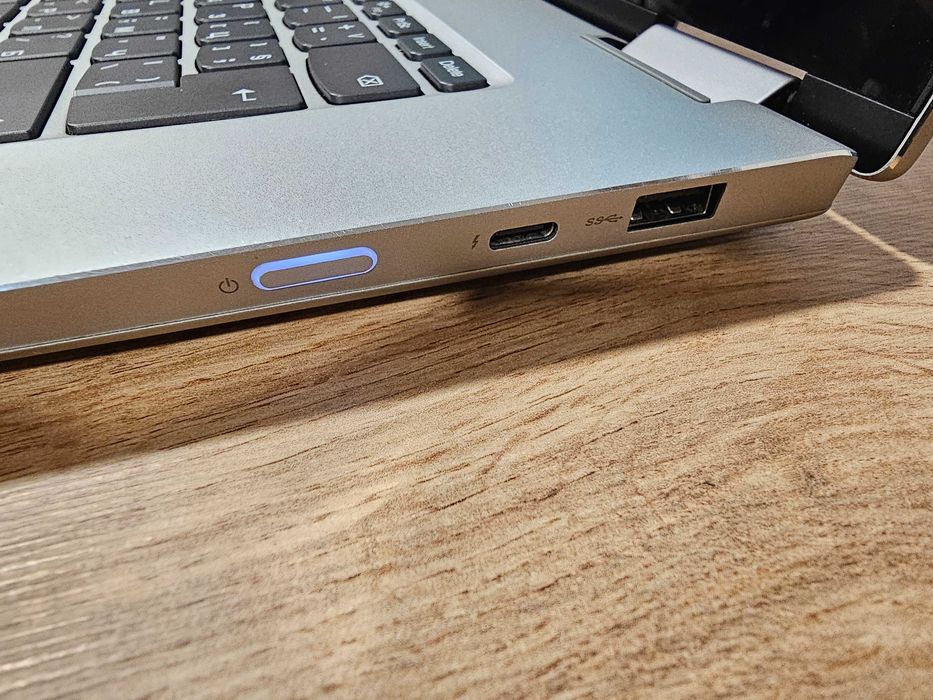 Lenovo Yoga 720-15IKB 15.6" | intel i5-7300HQ 4x3.5GHz / 16GB / 512GB / GTX 1050 / FHD TOUCH/7ч бат