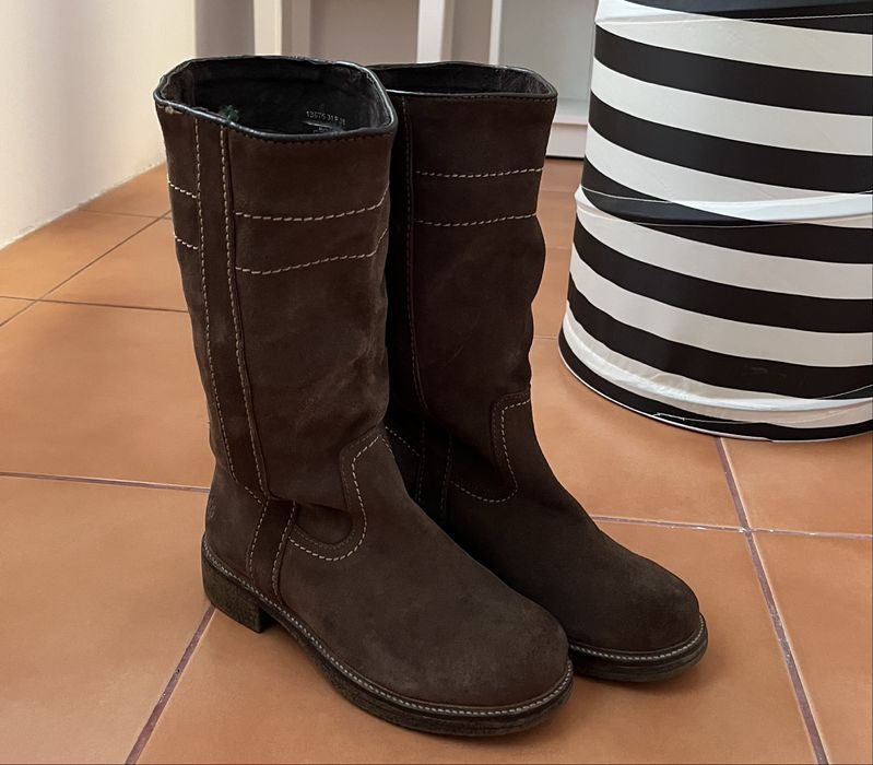 Vand cizme piele intoarsa marimea 36