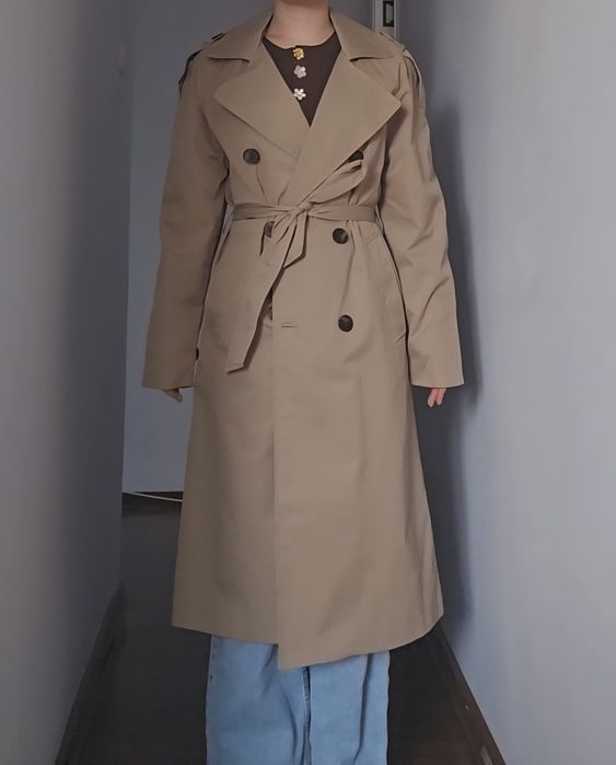 Новый тренч бежевый от Pull&Bear