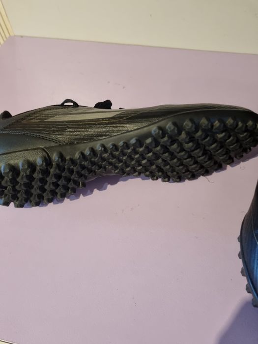 Детски обувки за футбол Adidas F50. Номер 42 1/2.Обувани са само веднъ