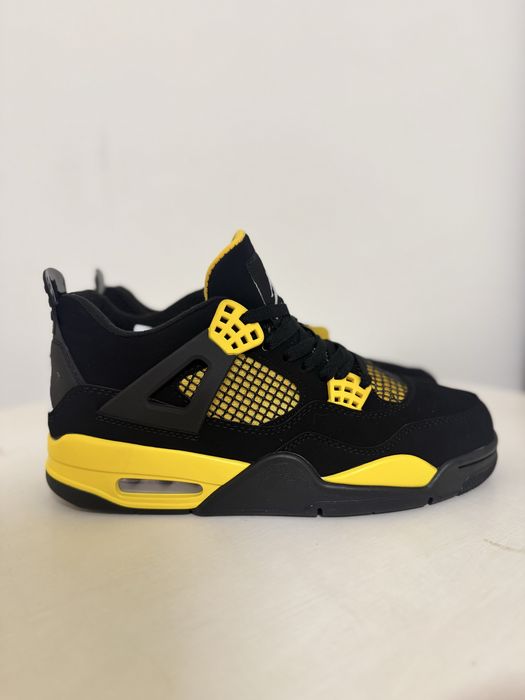 Jordan 4 Yellow Thunder