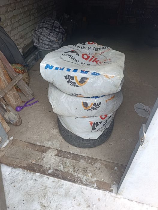 Летние шины,215/60/16