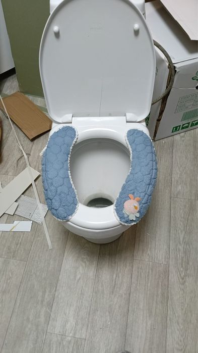 Унитаз продается