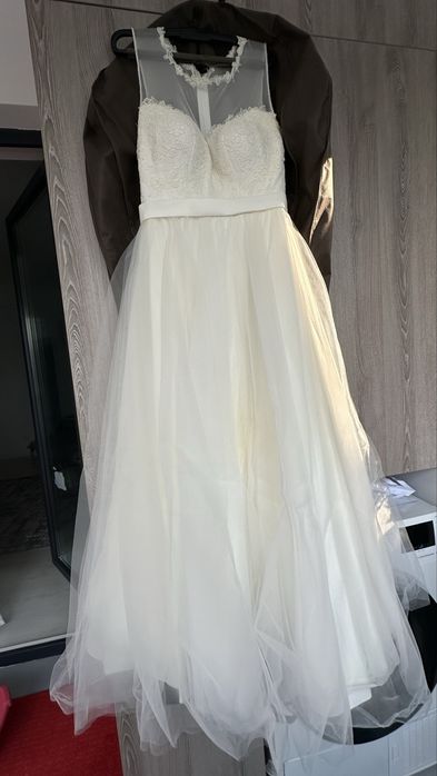 Rochie mireasa ivory