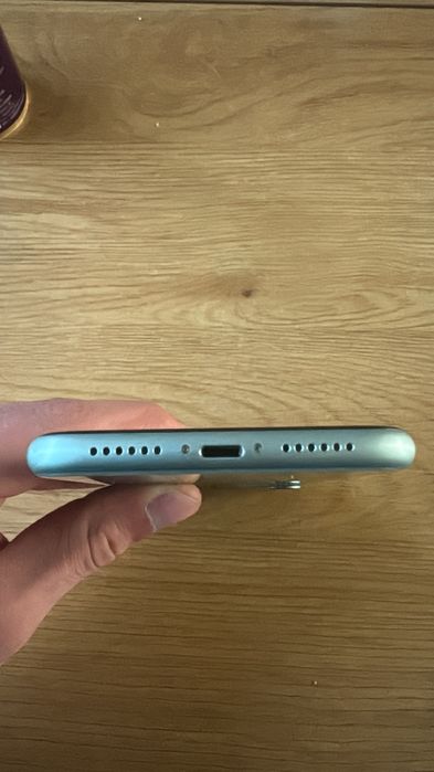 Iphone 11 64GB Minty Green 79% Battery Health