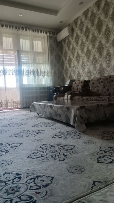 срочно продаётся квартира в городе Чирчике.