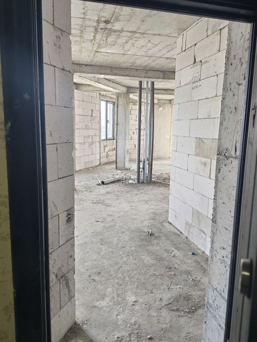 Olmos rezidensda karobka. Kadastr bor 74m²