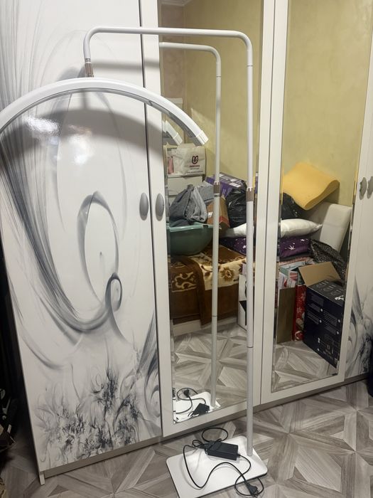 Lampa semiluna pentru extensia genelor sau cosmetica