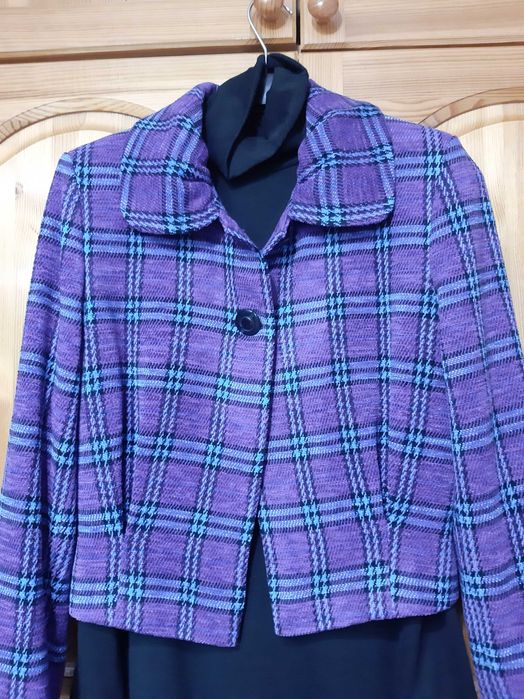 Красиво Сако в Каре ! НОВО!