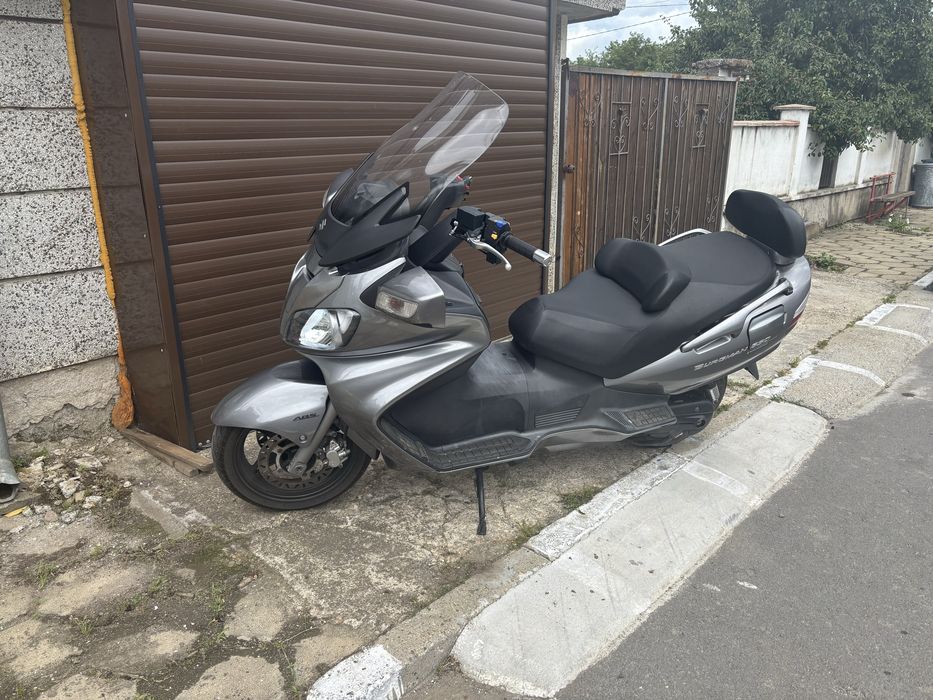 Suzuki Burgman 650 Executive