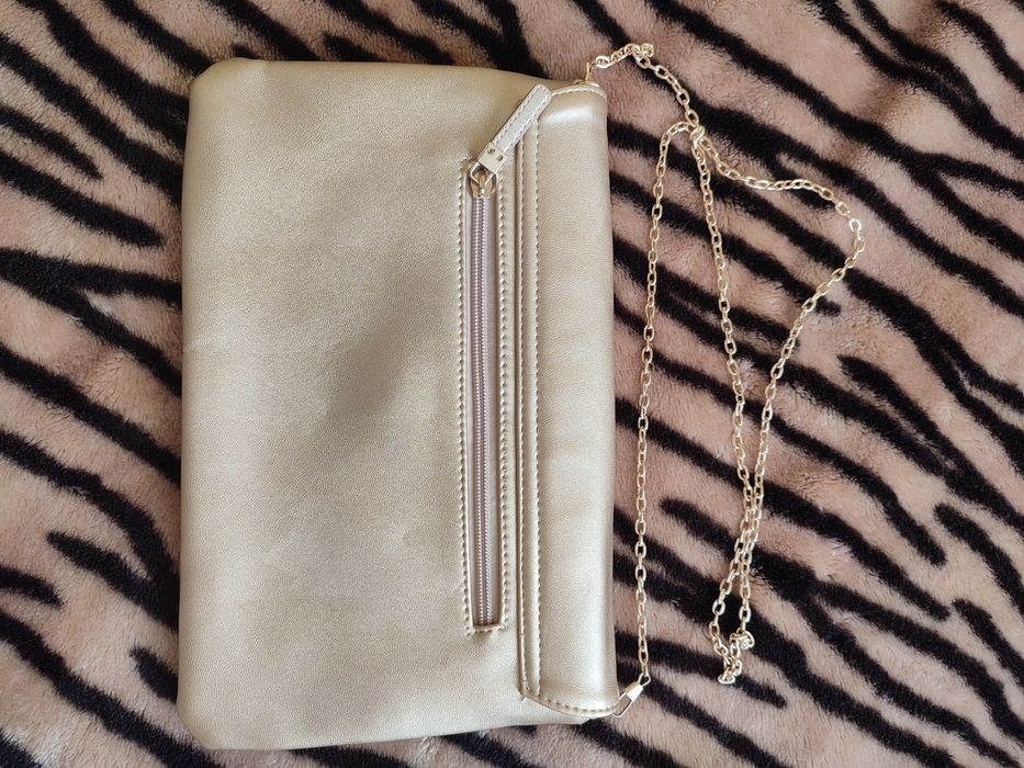 Чанта-златна Carpisa