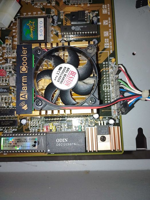 Calculator vintage /unitate pc retro /pentium 100mhz