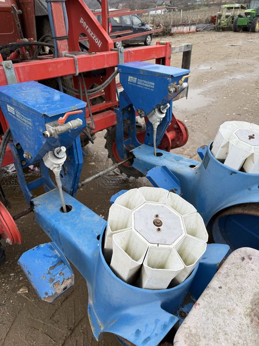 Masina plantat rasaduri Ferrari Fmax