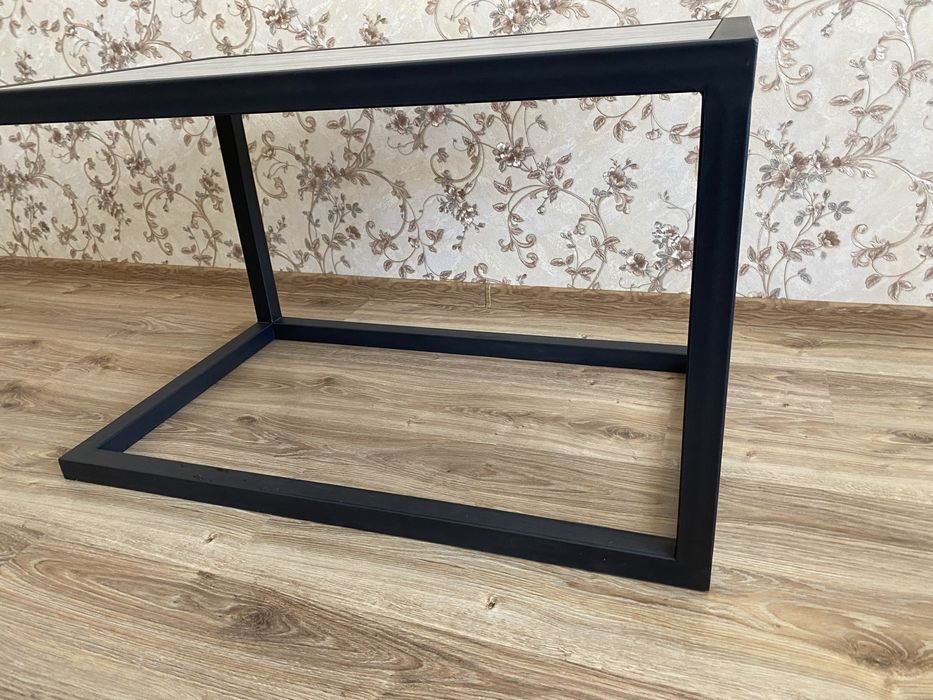 Стол для декора (письменный) хай тек