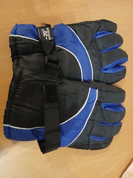 Скиорски ръкавици