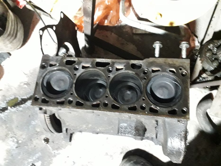 Двигатель на гольф 3  ABD 1.4