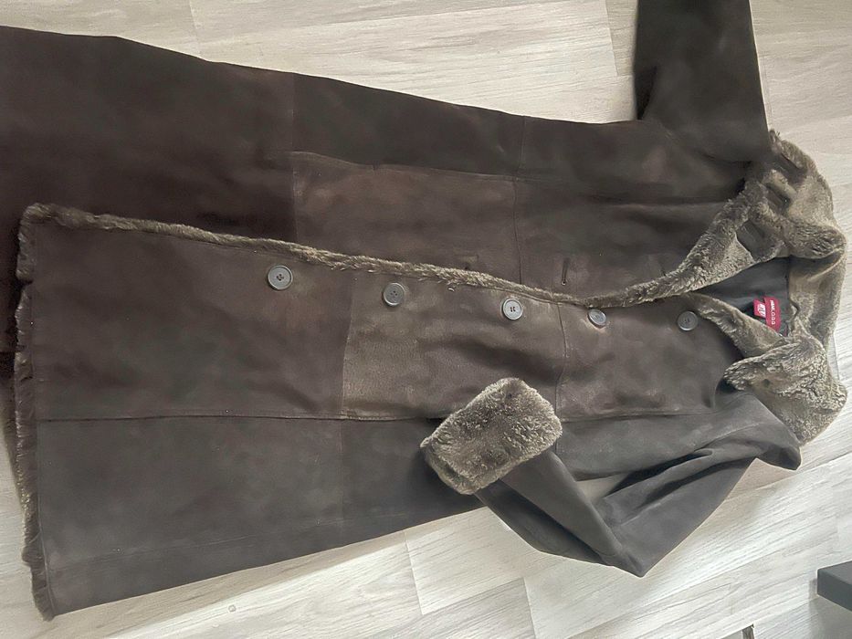 Vand vestute imblanite si palton