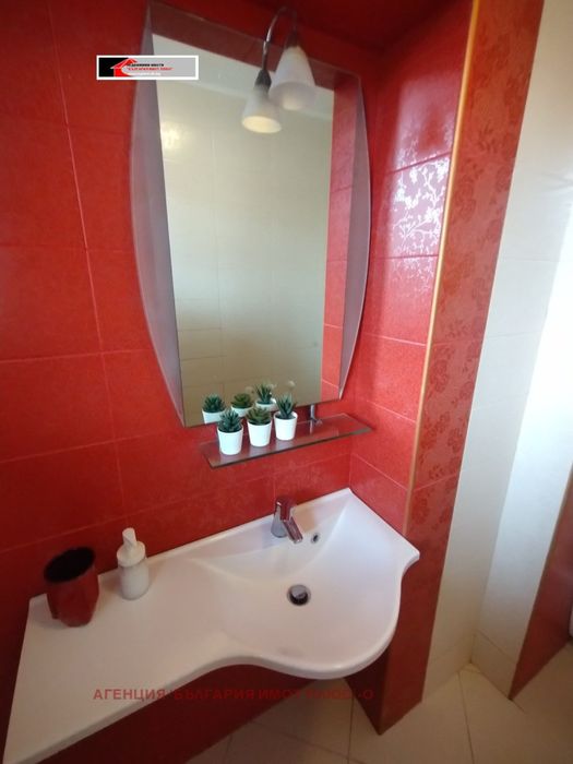 Дава се под наем Тристаен апартамент в София, Оборище - 92 кв.м за 700 € - Снимка #9