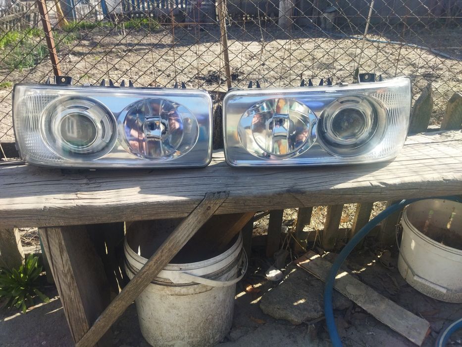 Продам фары на Даф 105