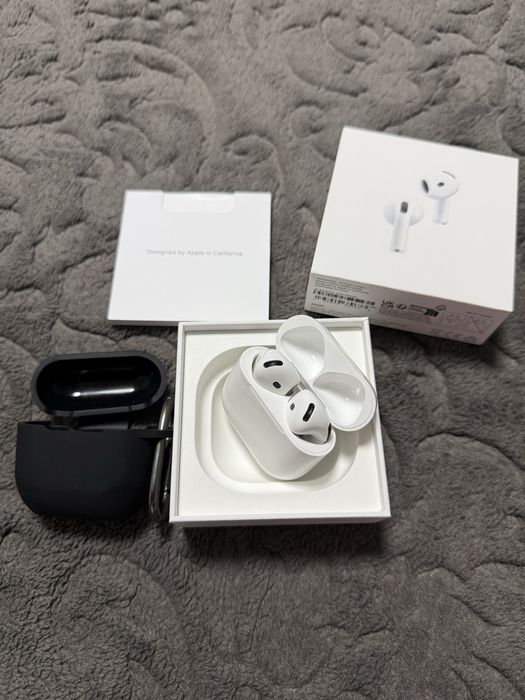 Airpods 4 active noise cancellation