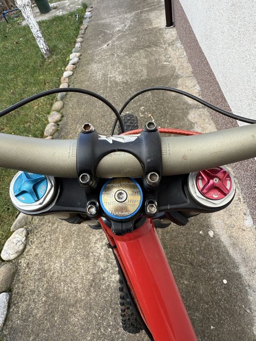 Двукоронна вилка fox 40