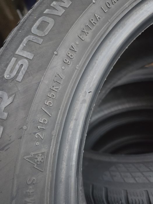 215 55 17 Nokian m+s