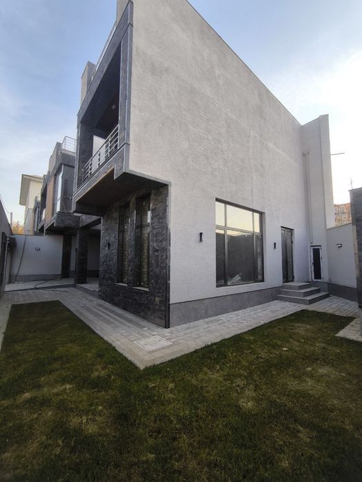 Продается Евро Продается Евро дом
Мирзо Улугбекский район 
Ул Севастоп