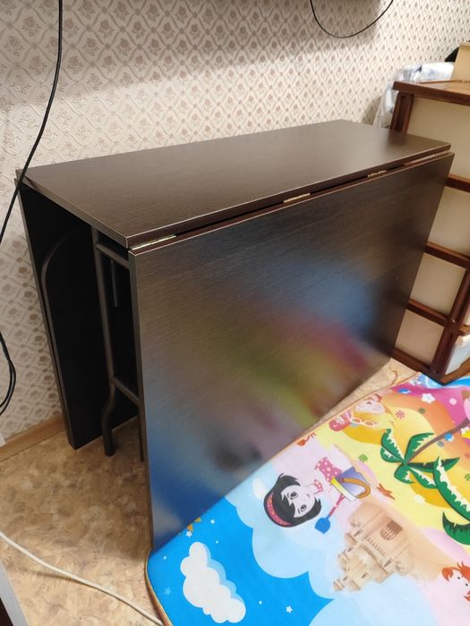 Продам стол в хорошем состоянии б/у