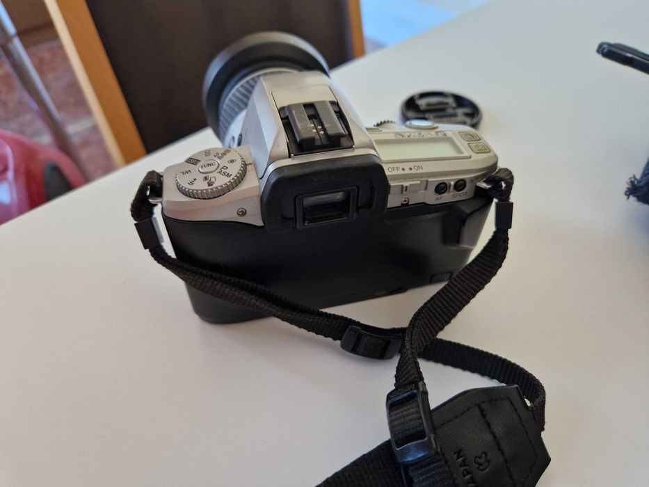 Продавам два броя лентови фотоапарати Minolta