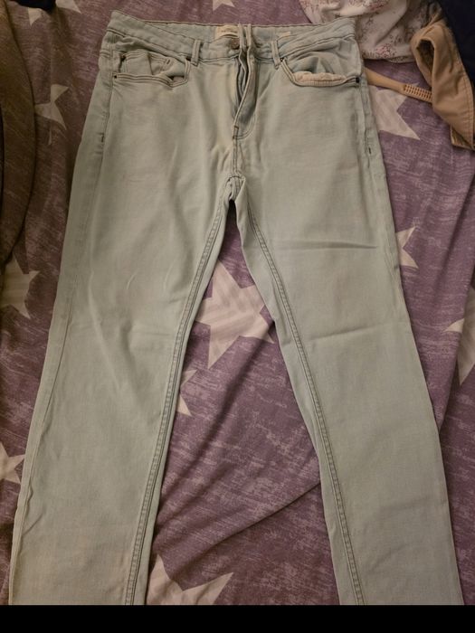 Blugi Pull&Bear albastru deschis - 42 EUR