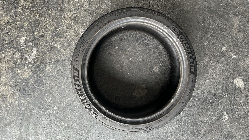 235/40/18 michelin