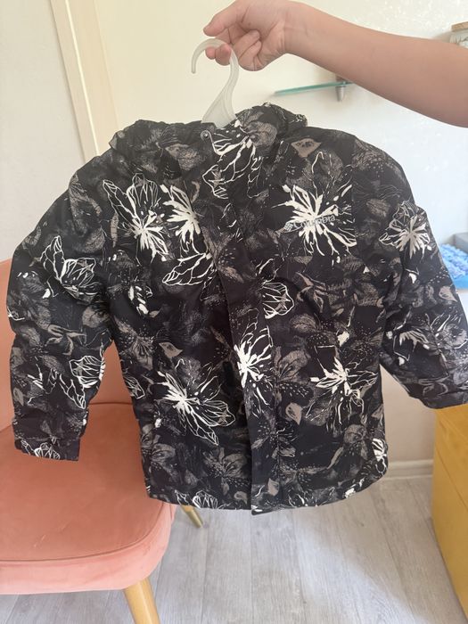 Продам 2 куртку columbia для девочки