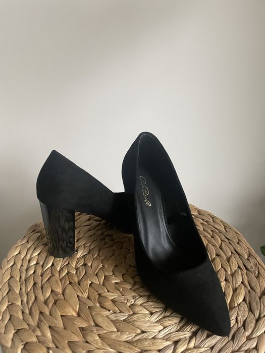 Черни обувки на ток